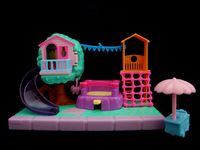 2020 Playground Adventure Polly Pocket (1)
