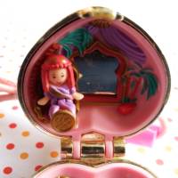 1993 Princess palace locket (6)