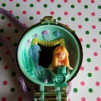 1993 Seashine mermaid locket (3)