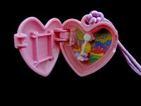 1994 Polly Pocket McDonalds heart pendant (2)