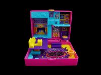 2021 Race and rock compact polly pocket (3)